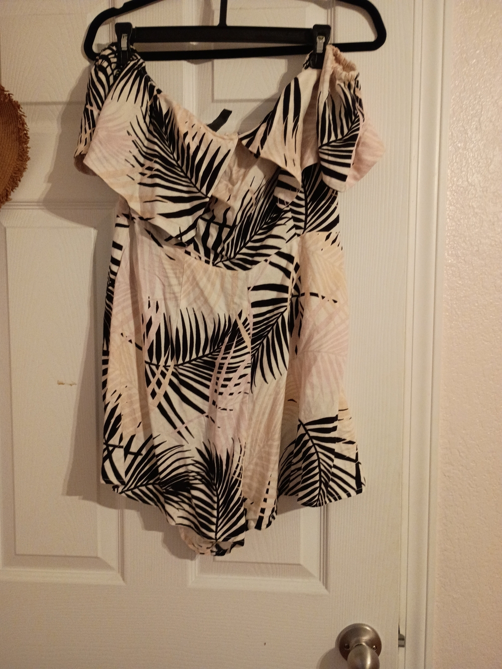 Women’s Off-Shoulder Tropical Print Top in Black and Cream